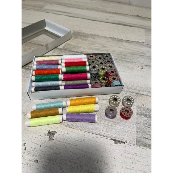 Set of thread spools and bobbins multi-colored NWT - Picture 2 of 3